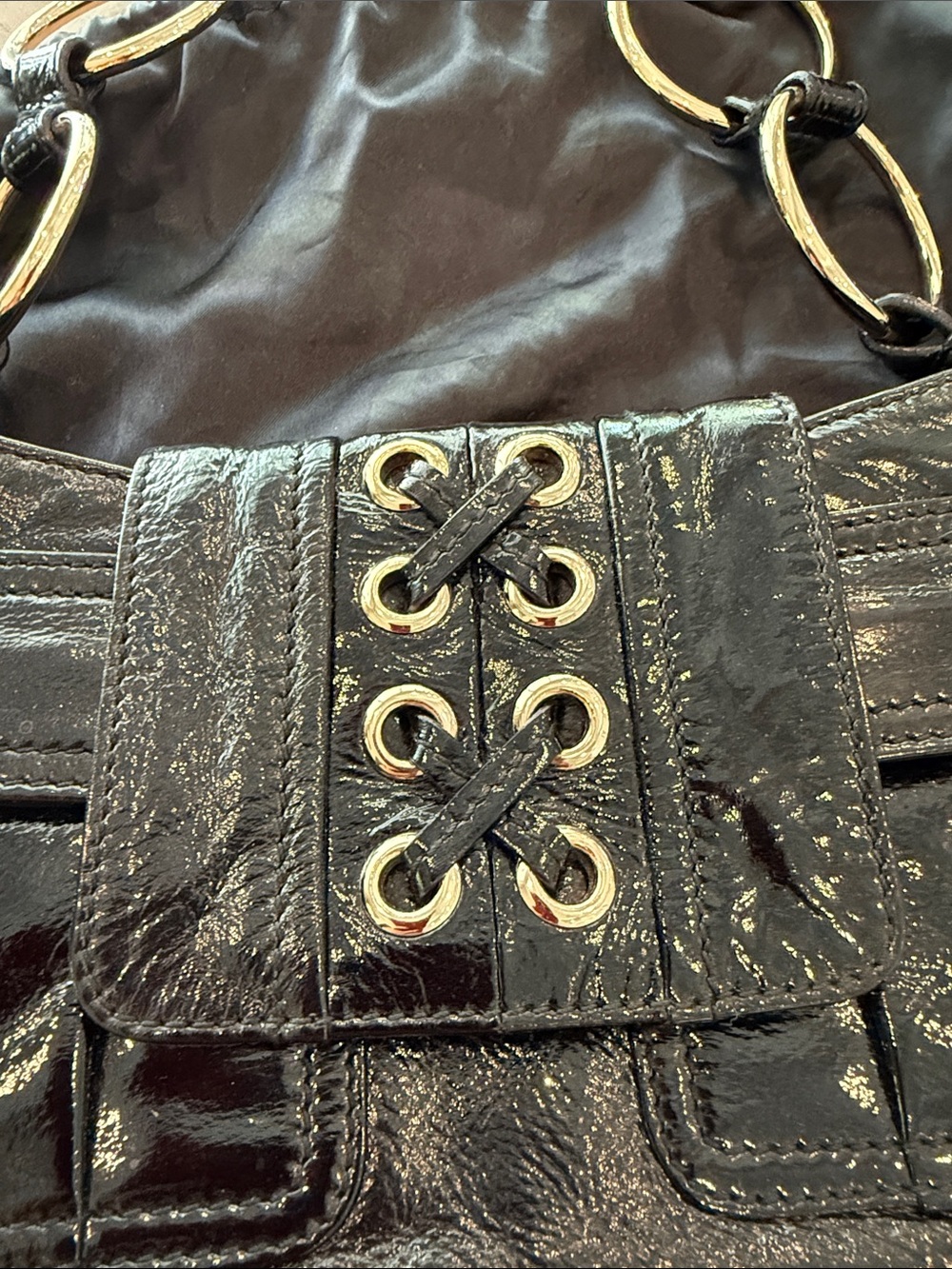 Yves Saint Laurent Black Patent Leather Shoulder Bag with Gold Ring Chain - Picture 3 of 6